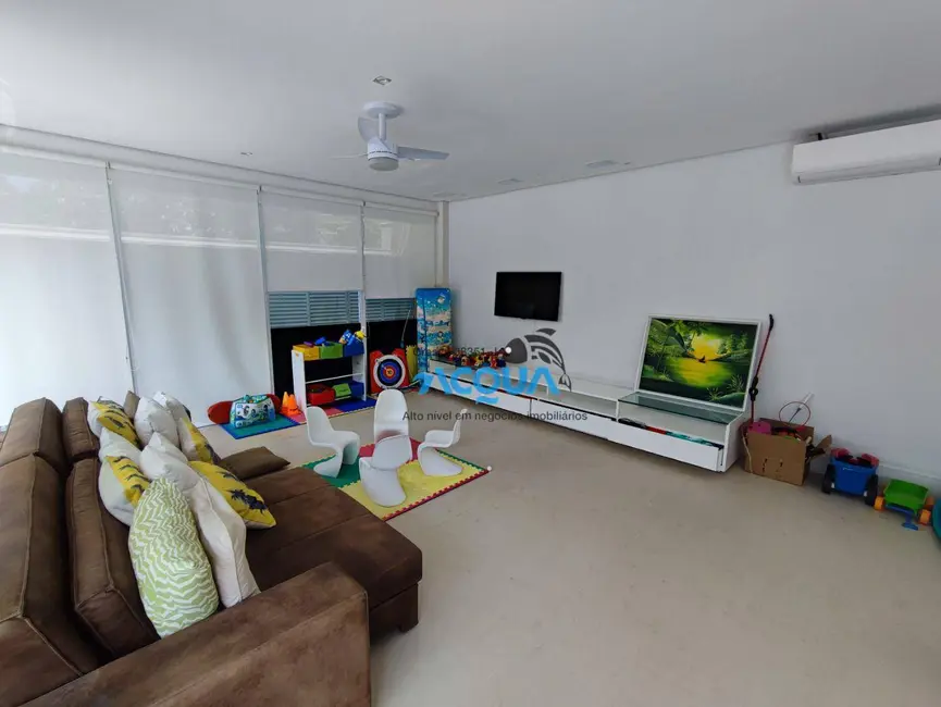 Casa de Condomínio com 6 quartos à venda, 1000m2 em Jardim Acapulco, Guaruja - SP - imagem 8 Foto 8 de Casa de Condomínio com 6 quartos à venda, 1000m2 em Jardim Acapulco, Guaruja - SP