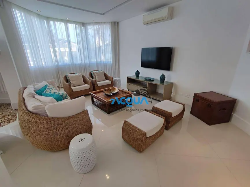 Casa de Condomínio com 6 quartos à venda, 1000m2 em Jardim Acapulco, Guaruja - SP - imagem 6 Foto 6 de Casa de Condomínio com 6 quartos à venda, 1000m2 em Jardim Acapulco, Guaruja - SP