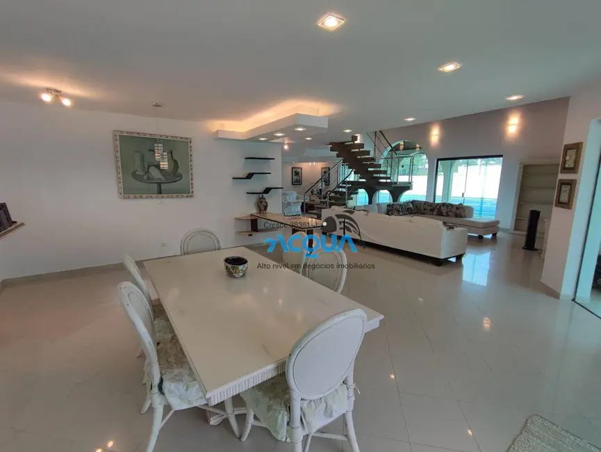 Casa de Condomínio com 4 quartos à venda, 1050m2 em Jardim Acapulco, Guaruja - SP - imagem 4 Foto 4 de Casa de Condomínio com 4 quartos à venda, 1050m2 em Jardim Acapulco, Guaruja - SP