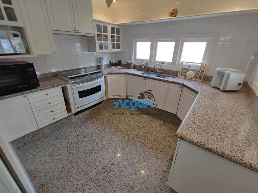 Casa de Condomínio com 5 quartos à venda, 2100m2 em Jardim Acapulco, Guaruja - SP - imagem 9 Foto 9 de Casa de Condomínio com 5 quartos à venda, 2100m2 em Jardim Acapulco, Guaruja - SP