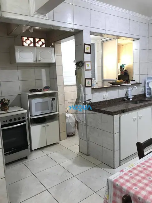 Foto 2 de Apartamento com 2 quartos à venda, 90m2 em Vila Alzira, Guaruja - SP