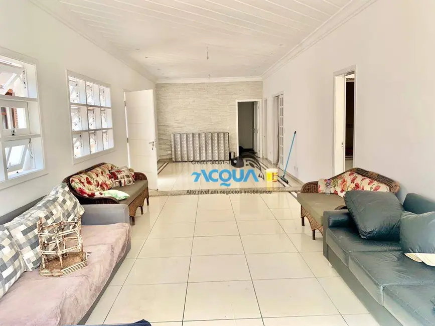 Foto 3 de Casa de Condomínio com 4 quartos à venda em Guaruja - SP