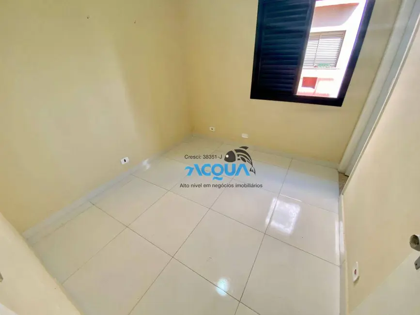 Foto 6 de Apartamento com 2 quartos à venda, 70m2 em Jardim Las Palmas, Guaruja - SP