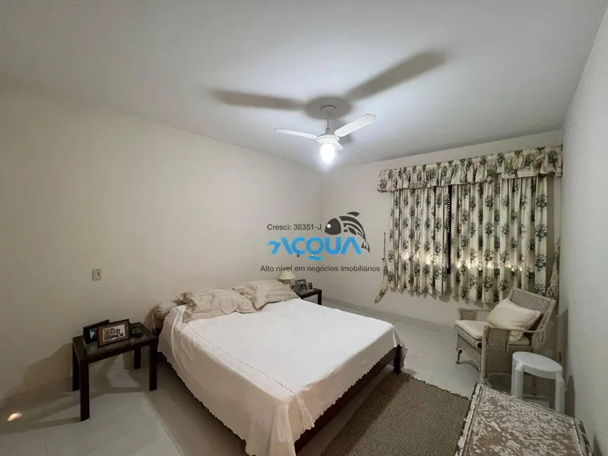 Apartamento com 4 quartos à venda, 240m2 em Guaruja - SP - imagem 4 Foto 4 de Apartamento com 4 quartos à venda, 240m2 em Guaruja - SP