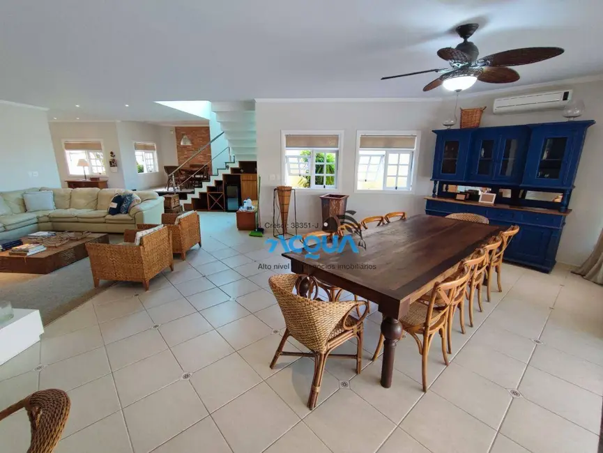 Casa de Condomínio com 4 quartos à venda, 555m2 em Jardim Acapulco, Guaruja - SP - imagem 4 Foto 4 de Casa de Condomínio com 4 quartos à venda, 555m2 em Jardim Acapulco, Guaruja - SP