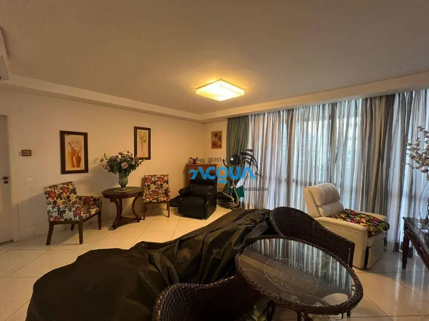 Apartamento com 4 quartos à venda, 240m2 em Guaruja - SP - imagem 1 Foto 1 de Apartamento com 4 quartos à venda, 240m2 em Guaruja - SP