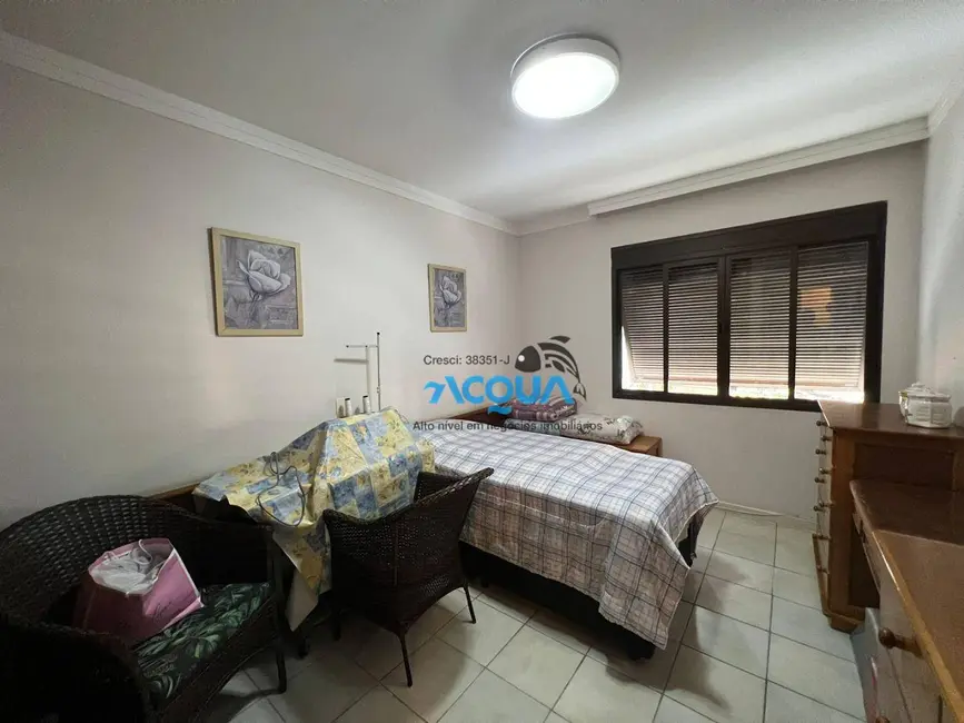 Apartamento com 4 quartos à venda, 240m2 em Guaruja - SP - imagem 5 Foto 5 de Apartamento com 4 quartos à venda, 240m2 em Guaruja - SP