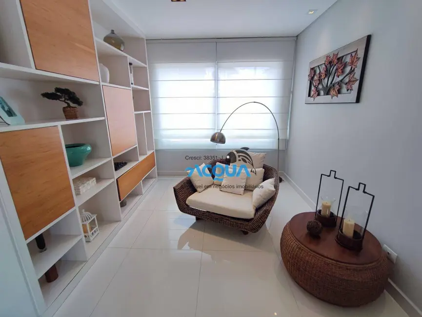 Casa de Condomínio com 5 quartos à venda, 548m2 em Jardim Acapulco, Guaruja - SP - imagem 4 Foto 4 de Casa de Condomínio com 5 quartos à venda, 548m2 em Jardim Acapulco, Guaruja - SP