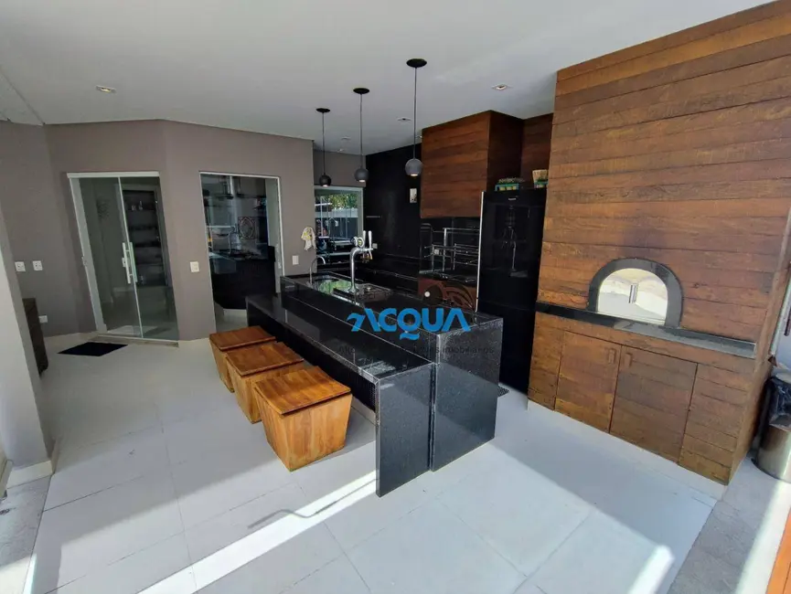 Casa de Condomínio com 5 quartos à venda, 548m2 em Jardim Acapulco, Guaruja - SP - imagem 8 Foto 8 de Casa de Condomínio com 5 quartos à venda, 548m2 em Jardim Acapulco, Guaruja - SP