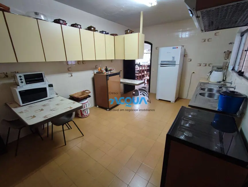 Casa de Condomínio com 4 quartos à venda, 2000m2 em Jardim Acapulco, Guaruja - SP - imagem 5 Foto 5 de Casa de Condomínio com 4 quartos à venda, 2000m2 em Jardim Acapulco, Guaruja - SP