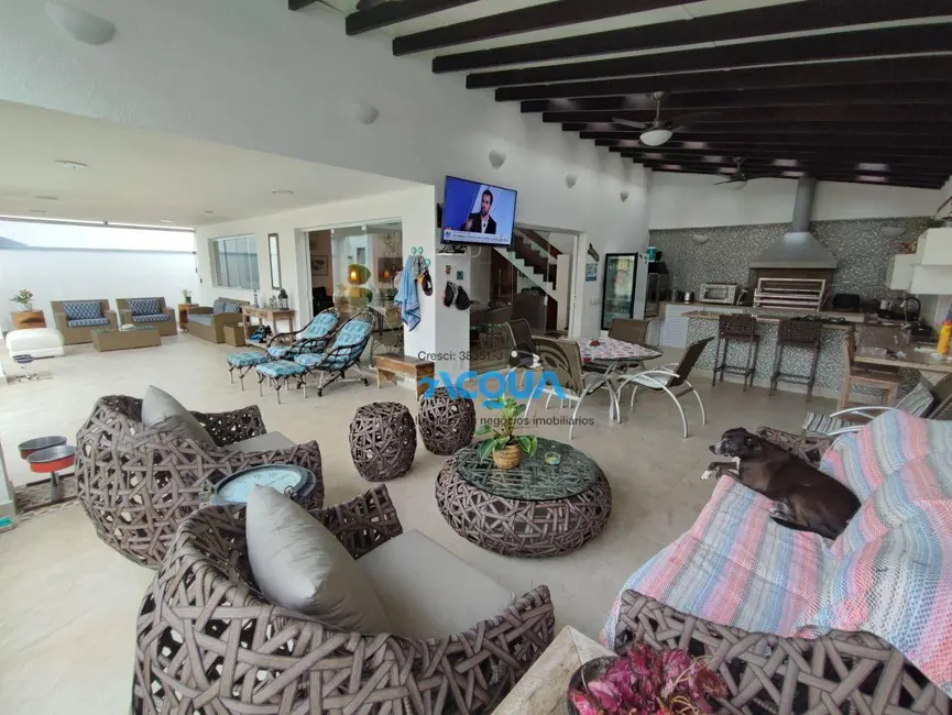 Casa de Condomínio com 6 quartos à venda, 525m2 em Jardim Acapulco, Guaruja - SP - imagem 6 Foto 6 de Casa de Condomínio com 6 quartos à venda, 525m2 em Jardim Acapulco, Guaruja - SP