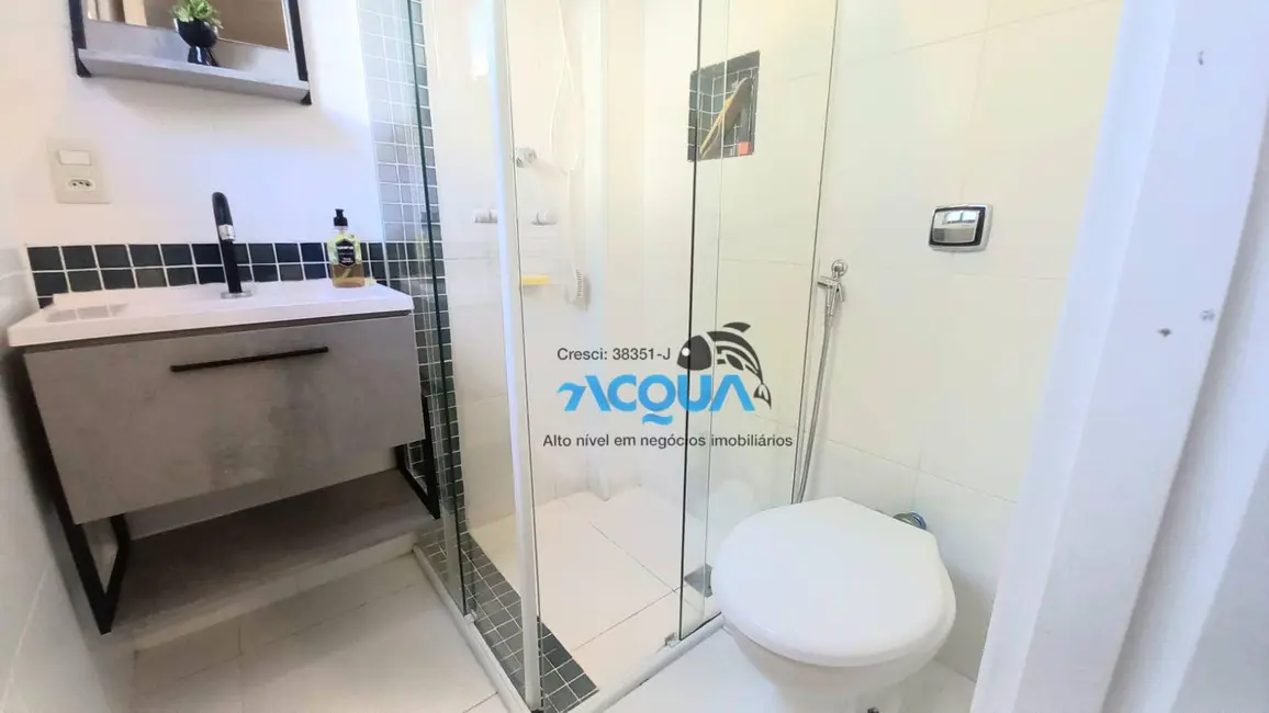 Foto 9 de Apartamento com 2 quartos à venda, 70m2 em Jardim Las Palmas, Guaruja - SP