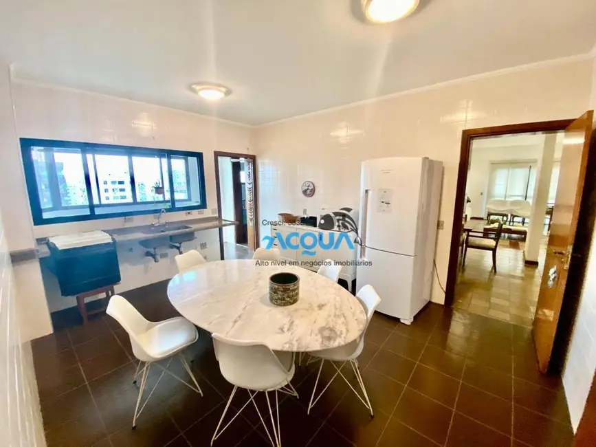 Apartamento com 4 quartos à venda, 270m2 em Barra Funda, Guaruja - SP - imagem 4 Foto 4 de Apartamento com 4 quartos à venda, 270m2 em Barra Funda, Guaruja - SP