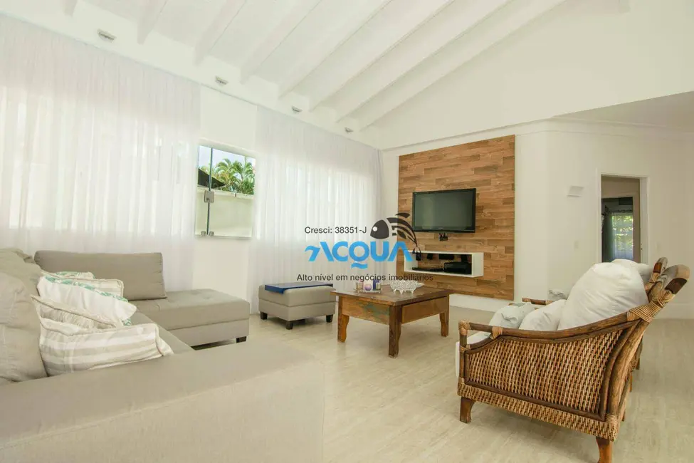 Casa de Condomínio com 5 quartos à venda, 525m2 em Jardim Acapulco, Guaruja - SP - imagem 6 Foto 6 de Casa de Condomínio com 5 quartos à venda, 525m2 em Jardim Acapulco, Guaruja - SP