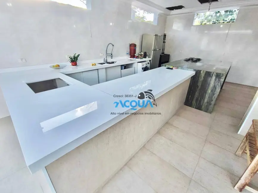 Foto 4 de Casa com 8 quartos à venda, 750m2 em Balneário Praia do Pernambuco, Guaruja - SP