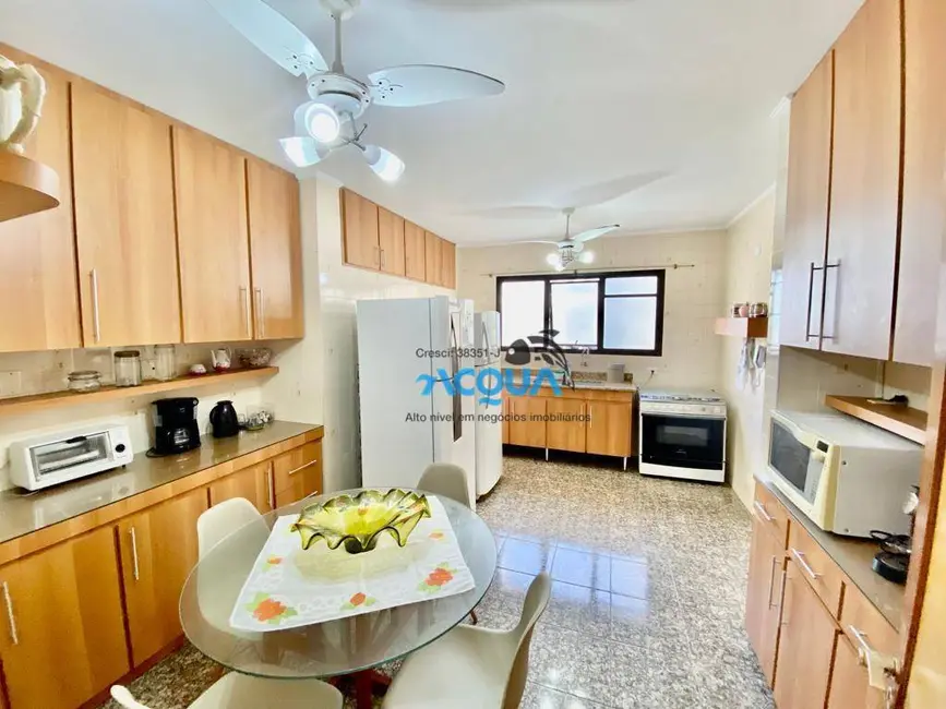 Apartamento com 3 quartos à venda, 150m2 em Barra Funda, Guaruja - SP - imagem 3 Foto 3 de Apartamento com 3 quartos à venda, 150m2 em Barra Funda, Guaruja - SP