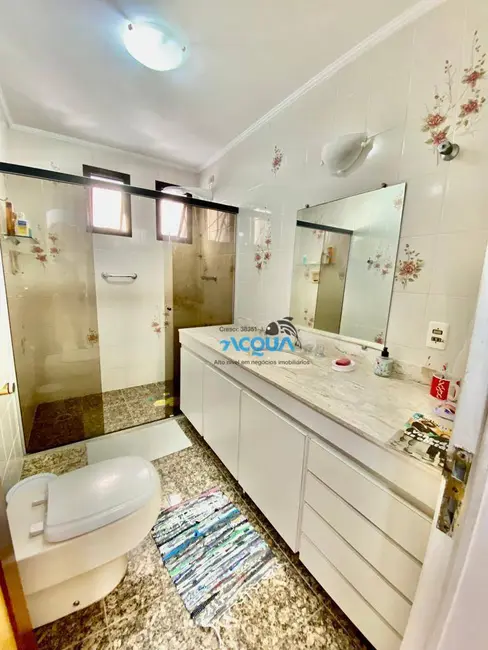 Apartamento com 3 quartos à venda, 150m2 em Barra Funda, Guaruja - SP - imagem 8 Foto 8 de Apartamento com 3 quartos à venda, 150m2 em Barra Funda, Guaruja - SP