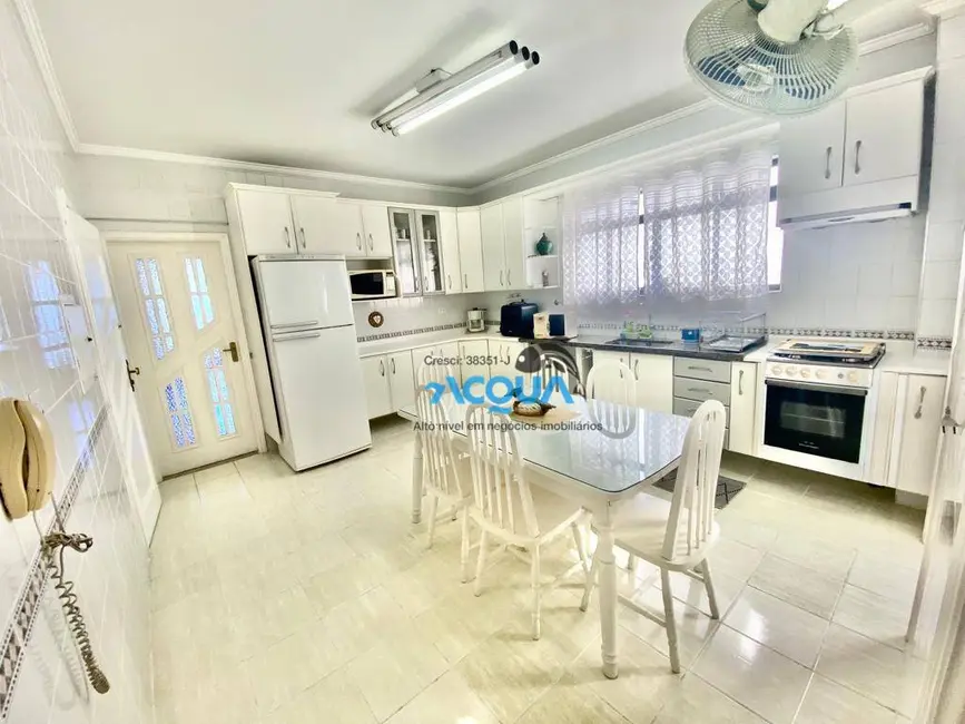 Apartamento com 3 quartos à venda, 140m2 em Barra Funda, Guaruja - SP - imagem 6 Foto 6 de Apartamento com 3 quartos à venda, 140m2 em Barra Funda, Guaruja - SP