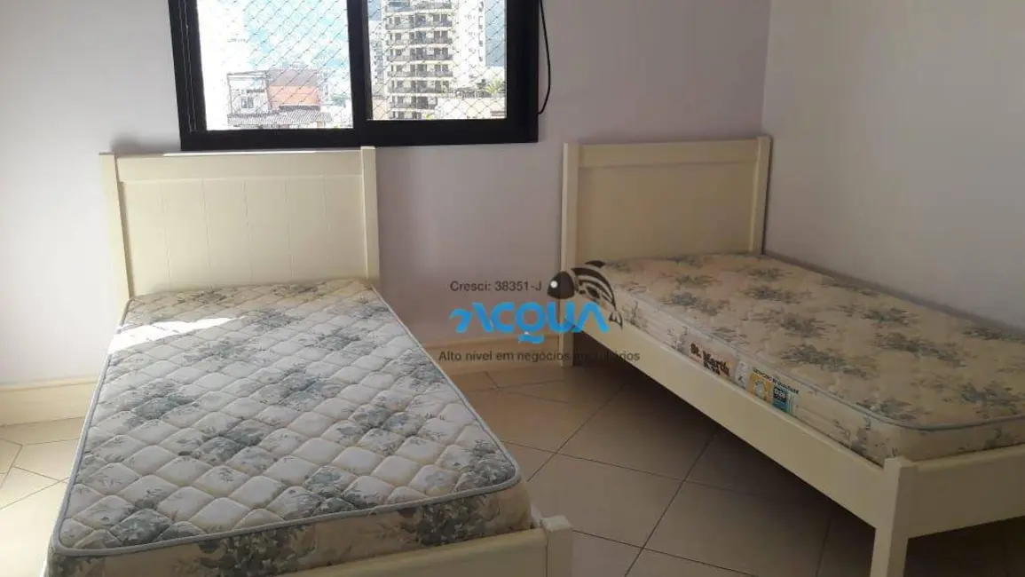 Foto 5 de Apartamento com 3 quartos à venda, 230m2 em Guaruja - SP