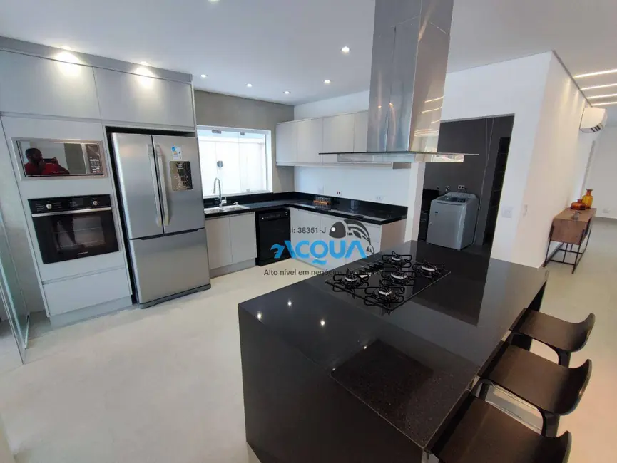 Casa de Condomínio com 6 quartos à venda, 525m2 em Jardim Acapulco, Guaruja - SP - imagem 7 Foto 7 de Casa de Condomínio com 6 quartos à venda, 525m2 em Jardim Acapulco, Guaruja - SP