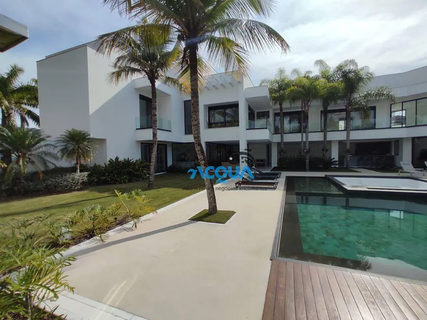 Foto 2 de Casa de Condomínio com 8 quartos à venda, 2000m2 em Jardim Acapulco, Guaruja - SP
