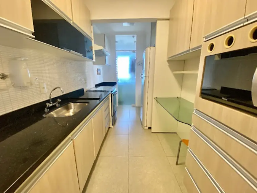 Foto 4 de Apartamento com 3 quartos para alugar, 118m2 em Guaruja - SP