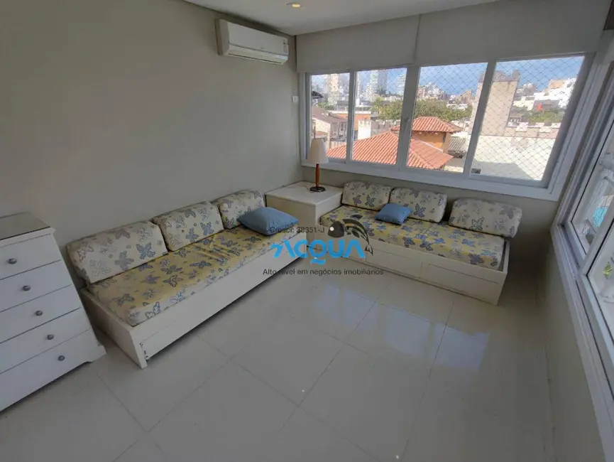 Sobrado com 7 quartos à venda, 429m2 em Guaruja - SP - imagem 5 Foto 5 de Sobrado com 7 quartos à venda, 429m2 em Guaruja - SP