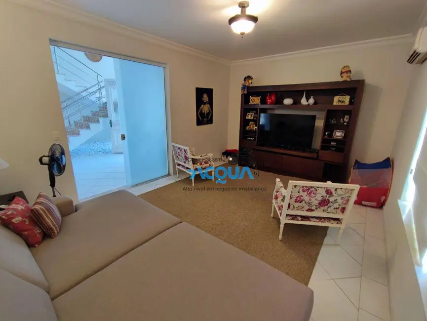 Casa de Condomínio com 6 quartos à venda, 1000m2 em Jardim Acapulco, Guaruja - SP - imagem 6 Foto 6 de Casa de Condomínio com 6 quartos à venda, 1000m2 em Jardim Acapulco, Guaruja - SP
