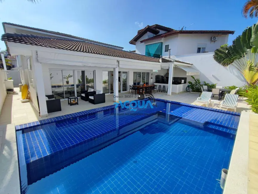 Casa de Condomínio com 6 quartos à venda, 525m2 em Jardim Acapulco, Guaruja - SP - imagem 4 Foto 4 de Casa de Condomínio com 6 quartos à venda, 525m2 em Jardim Acapulco, Guaruja - SP