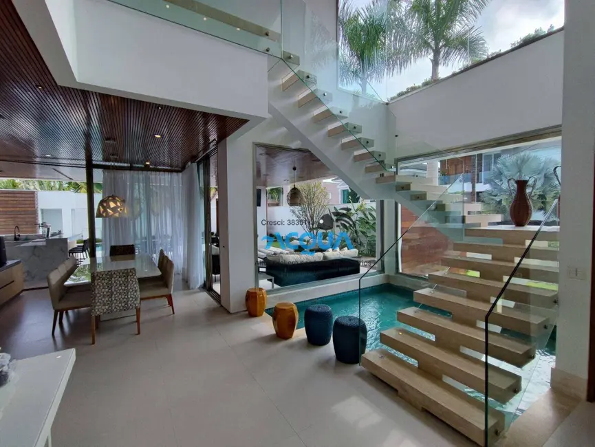 Casa de Condomínio com 5 quartos à venda, 525m2 em Acapulco, Guaruja - SP - imagem 4 Foto 4 de Casa de Condomínio com 5 quartos à venda, 525m2 em Acapulco, Guaruja - SP