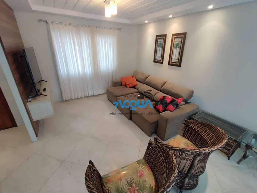 Sobrado com 5 quartos à venda, 170m2 em Guaruja - SP - imagem 2 Foto 2 de Sobrado com 5 quartos à venda, 170m2 em Guaruja - SP