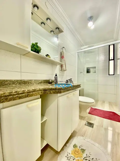 Foto 9 de Apartamento com 4 quartos à venda, 105m2 em Guaruja - SP