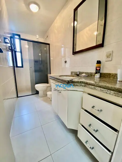 Foto 8 de Apartamento com 4 quartos à venda, 105m2 em Guaruja - SP