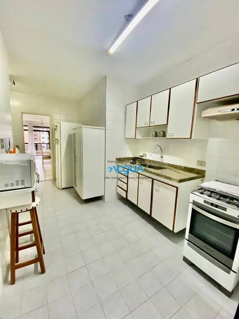 Foto 3 de Apartamento com 4 quartos à venda, 105m2 em Guaruja - SP