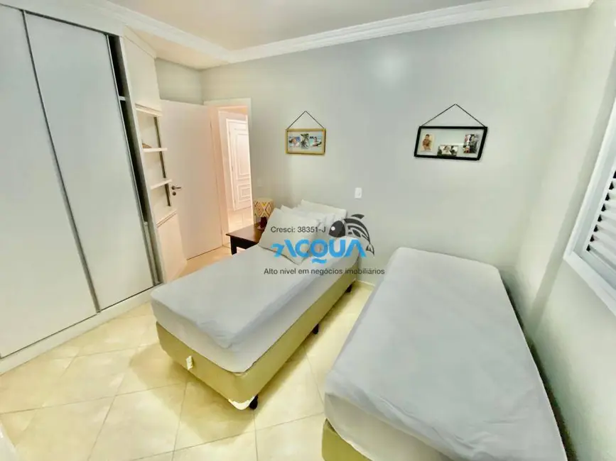 Foto 5 de Apartamento com 3 quartos à venda, 175m2 em Vila Luis Antônio, Guaruja - SP