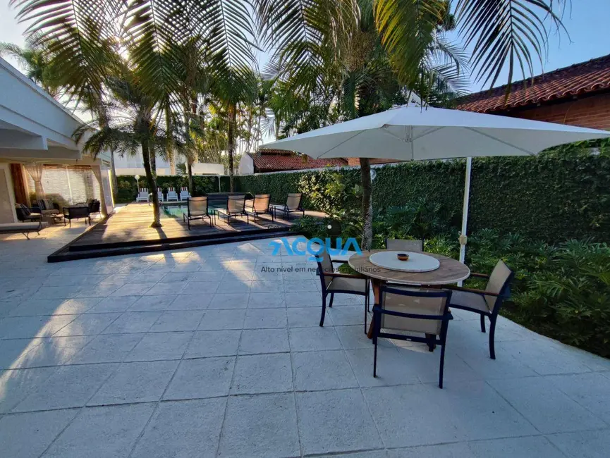 Casa de Condomínio com 9 quartos à venda, 2000m2 em Jardim Acapulco, Guaruja - SP - imagem 7 Foto 7 de Casa de Condomínio com 9 quartos à venda, 2000m2 em Jardim Acapulco, Guaruja - SP