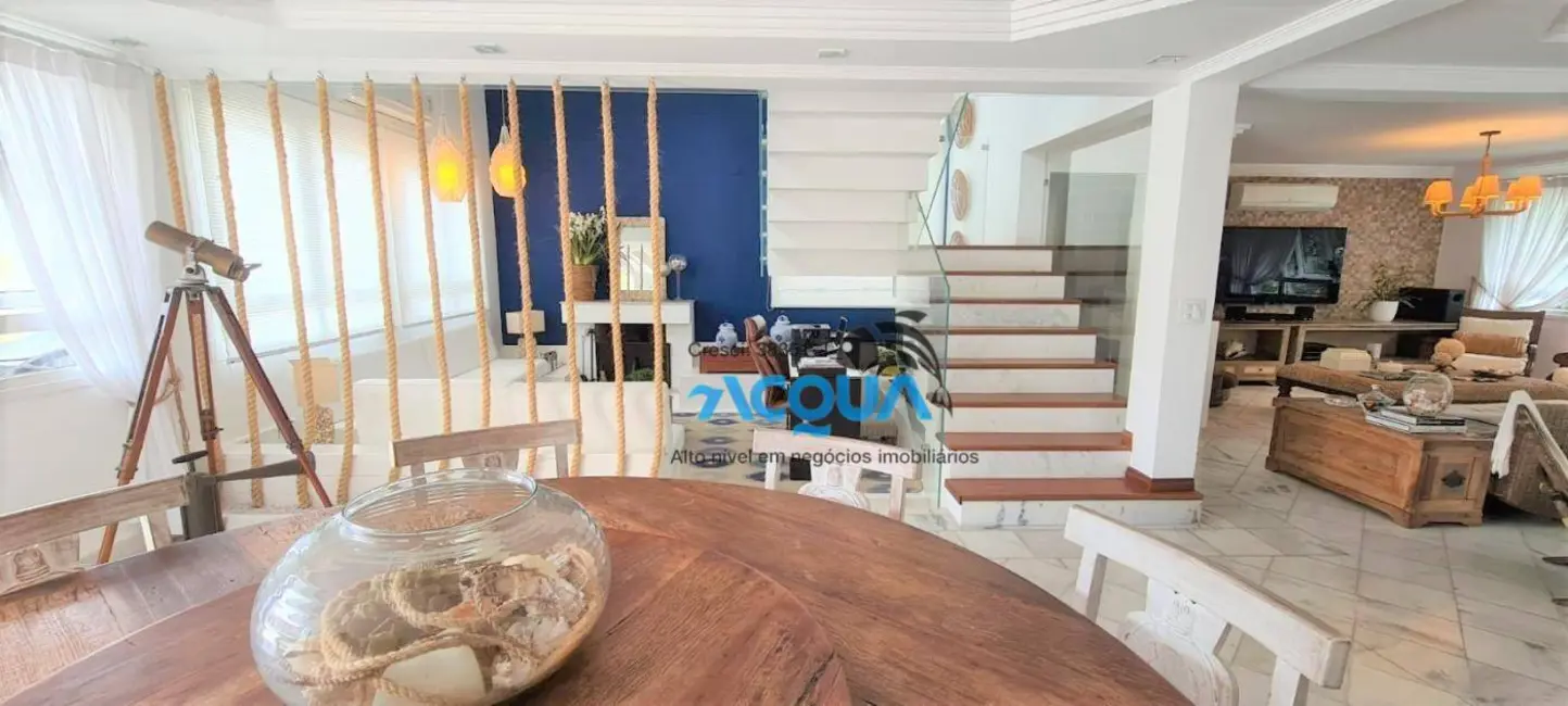 Sobrado com 4 quartos à venda, 580m2 em Jardim Acapulco, Guaruja - SP - imagem 9 Foto 9 de Sobrado com 4 quartos à venda, 580m2 em Jardim Acapulco, Guaruja - SP