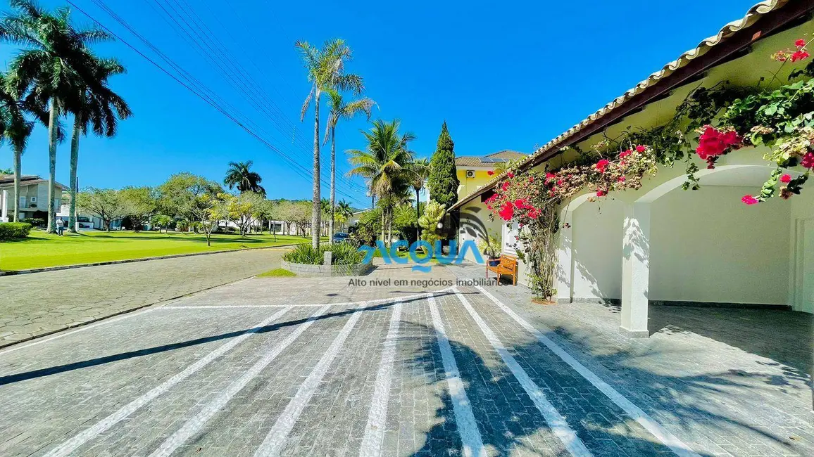 Casa de Condomínio com 5 quartos à venda, 1120m2 em Jardim Acapulco, Guaruja - SP - imagem 3 Foto 3 de Casa de Condomínio com 5 quartos à venda, 1120m2 em Jardim Acapulco, Guaruja - SP