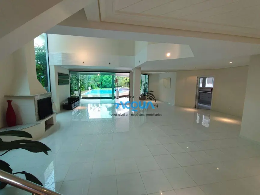 Casa de Condomínio com 4 quartos à venda, 525m2 em Jardim Acapulco, Guaruja - SP - imagem 3 Foto 3 de Casa de Condomínio com 4 quartos à venda, 525m2 em Jardim Acapulco, Guaruja - SP