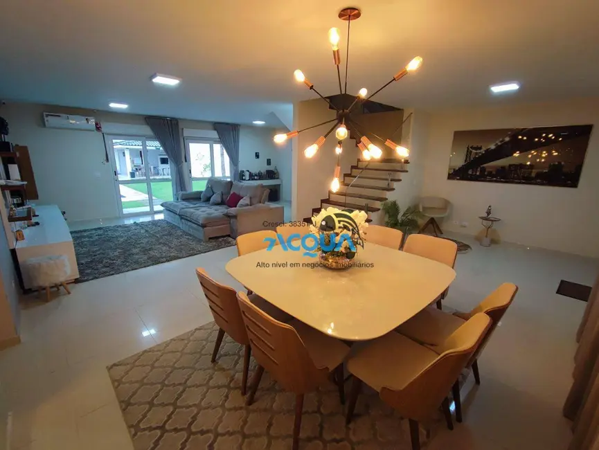 Casa de Condomínio com 4 quartos à venda, 525m2 em Jardim Acapulco, Guaruja - SP - imagem 3 Foto 3 de Casa de Condomínio com 4 quartos à venda, 525m2 em Jardim Acapulco, Guaruja - SP