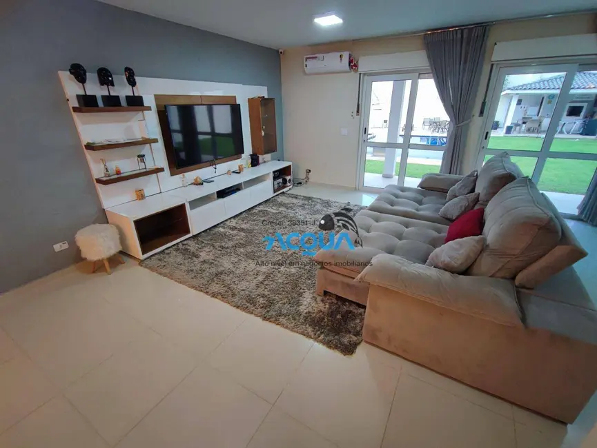 Casa de Condomínio com 4 quartos à venda, 525m2 em Jardim Acapulco, Guaruja - SP - imagem 4 Foto 4 de Casa de Condomínio com 4 quartos à venda, 525m2 em Jardim Acapulco, Guaruja - SP