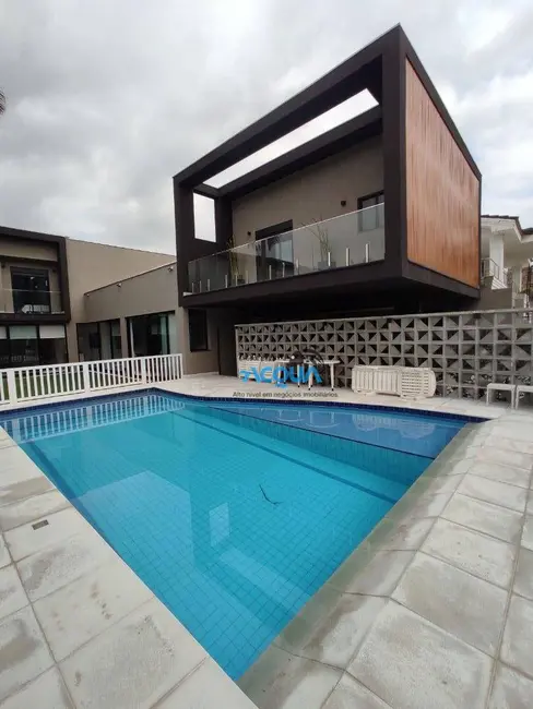 Casa de Condomínio com 6 quartos à venda, 525m2 em Jardim Acapulco, Guaruja - SP - imagem 6 Foto 6 de Casa de Condomínio com 6 quartos à venda, 525m2 em Jardim Acapulco, Guaruja - SP