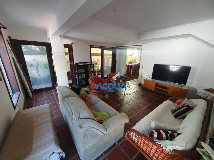 Foto 2 de Casa de Condomínio com 9 quartos à venda, 650m2 em Jardim Três Marias, Guaruja - SP
