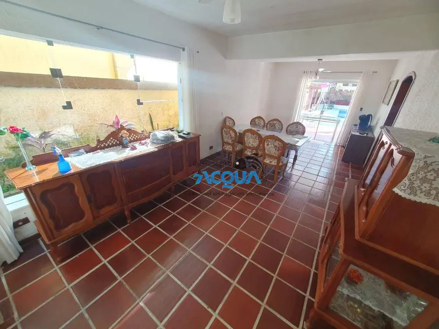 Casa de Condomínio com 9 quartos à venda, 650m2 em Jardim Três Marias, Guaruja - SP - imagem 3 Foto 3 de Casa de Condomínio com 9 quartos à venda, 650m2 em Jardim Três Marias, Guaruja - SP