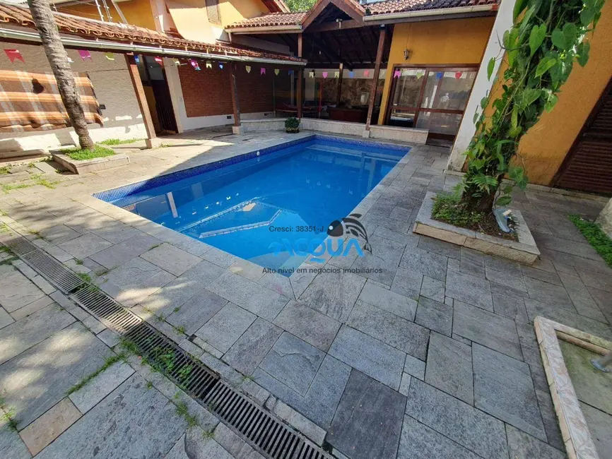 Casa de Condomínio com 9 quartos à venda, 650m2 em Jardim Três Marias, Guaruja - SP - imagem 7 Foto 7 de Casa de Condomínio com 9 quartos à venda, 650m2 em Jardim Três Marias, Guaruja - SP