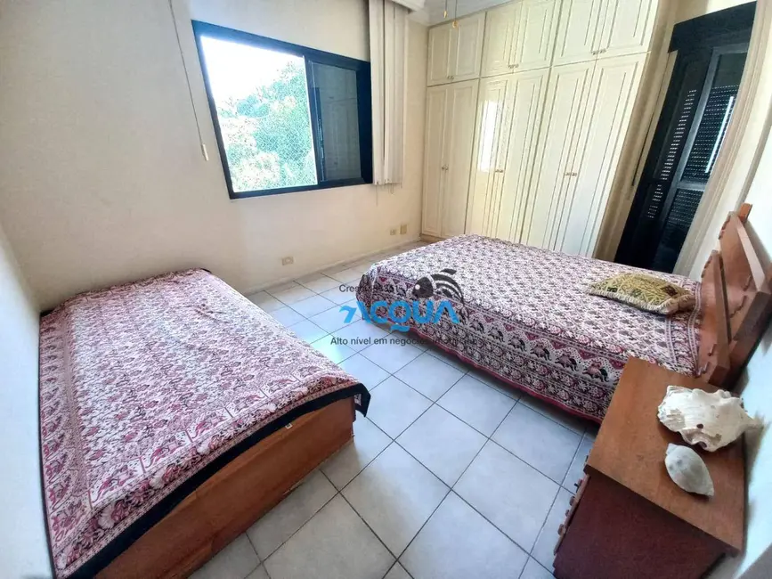 Apartamento com 3 quartos à venda, 200m2 em Barra Funda, Guaruja - SP - imagem 4 Foto 4 de Apartamento com 3 quartos à venda, 200m2 em Barra Funda, Guaruja - SP