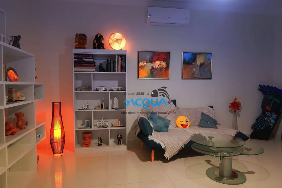 Casa de Condomínio com 6 quartos à venda, 500m2 em Balneario Praia do Perequê, Guaruja - SP - imagem 8 Foto 8 de Casa de Condomínio com 6 quartos à venda, 500m2 em Balneario Praia do Perequê, Guaruja - SP