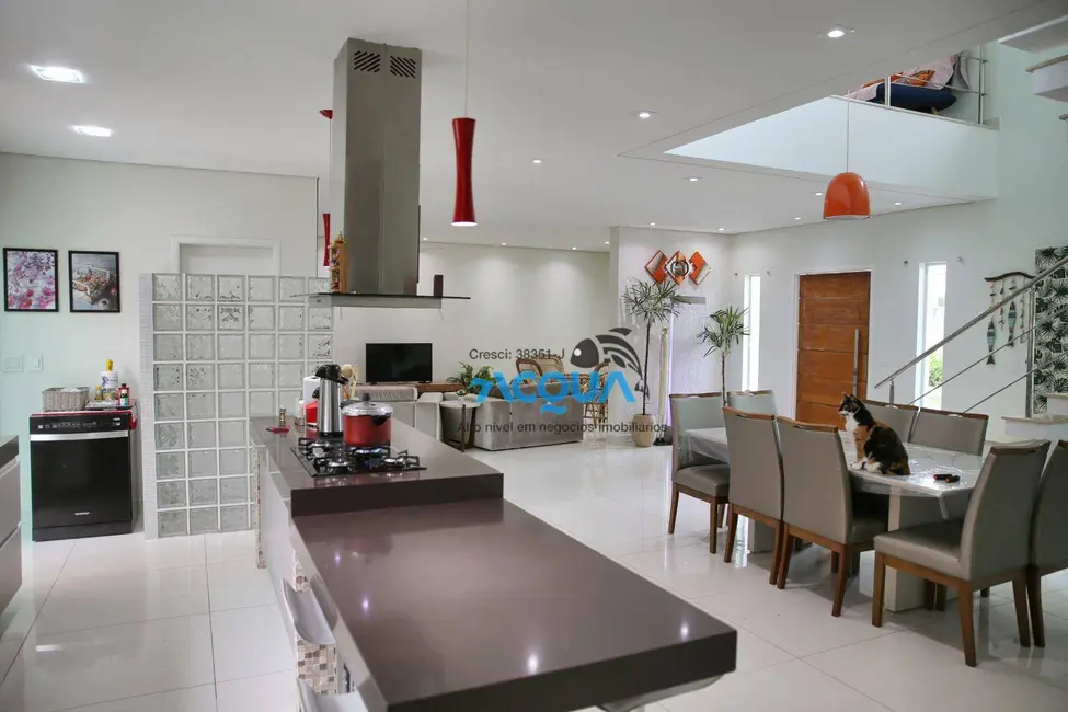 Casa de Condomínio com 6 quartos à venda, 500m2 em Balneario Praia do Perequê, Guaruja - SP - imagem 7 Foto 7 de Casa de Condomínio com 6 quartos à venda, 500m2 em Balneario Praia do Perequê, Guaruja - SP