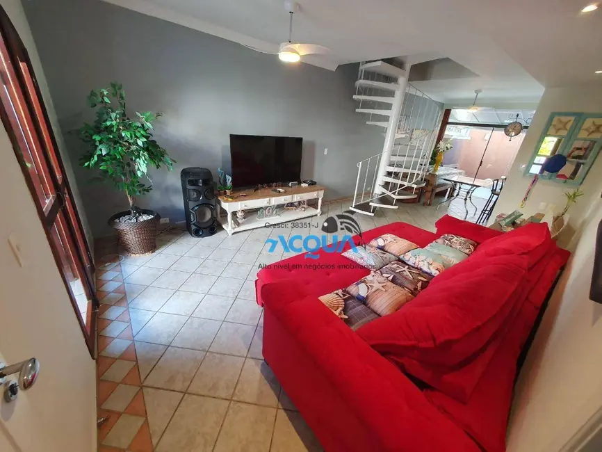 Foto 2 de Sobrado com 3 quartos à venda, 220m2 em Enseada, Guaruja - SP