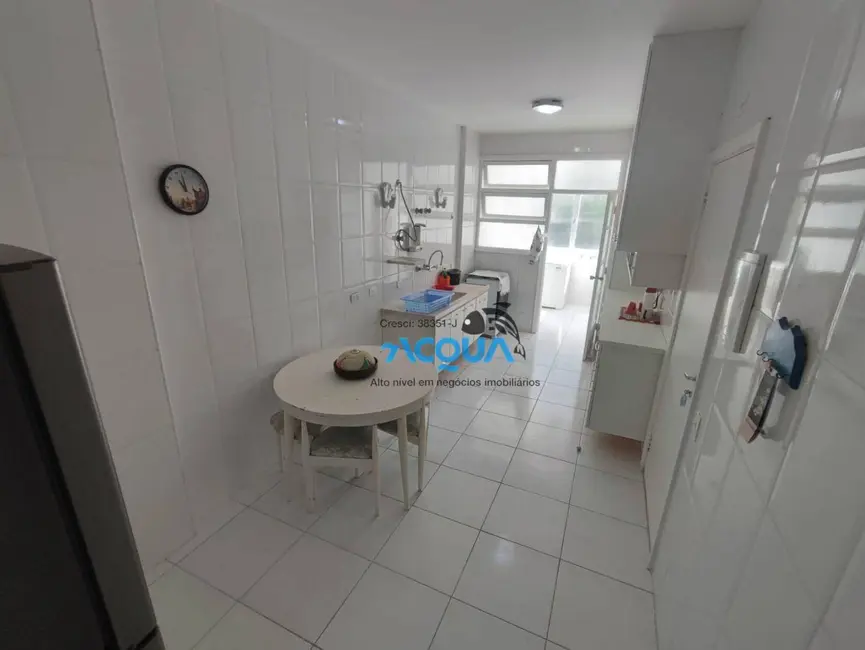 Foto 6 de Apartamento com 3 quartos à venda, 202m2 em Guaruja - SP